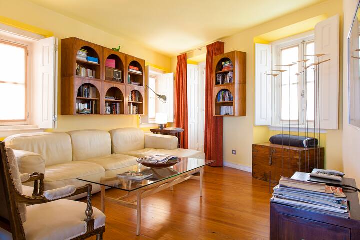 Elegant, Unique Views, all rooms with private WC gallery image 3