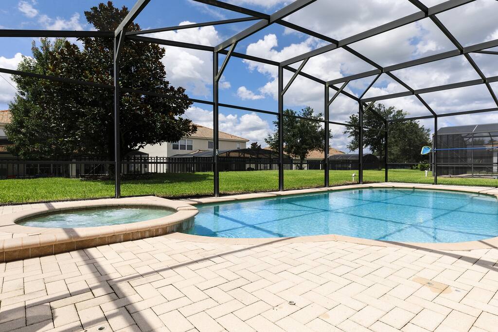 Pool-3.jpg