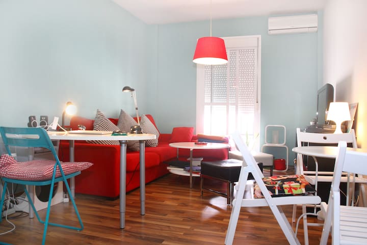 Private room nice house wifi