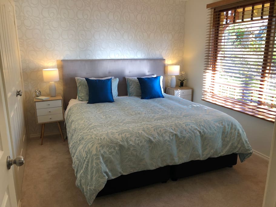 Bedroom 1 - King Size