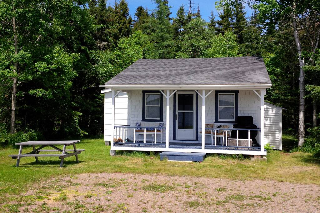 Cottage on Spectacular Bay of Fundy - Cottages for Rent in Parrsboro