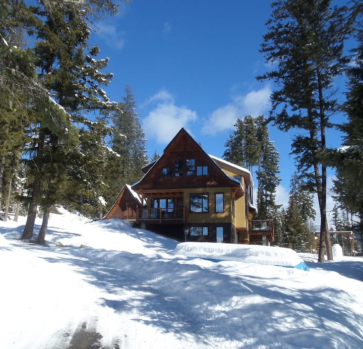 Castlegar Vacation Rentals & Homes British Columbia, Canada Airbnb