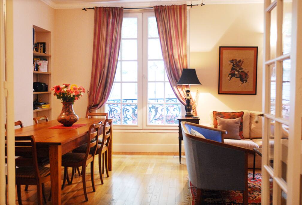 Dining Area with Table for 6