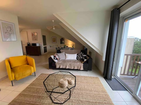 Popular Airbnb listing: Quiberon Centre Apartment Parking Beach Bikes in Quiberon