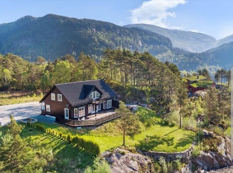 House on Kvingo, Masfjorden