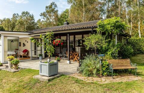 Nice cottage near the sea and scenic Österlen