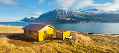 COTTAGE&HOT TUB ON THE FIORD