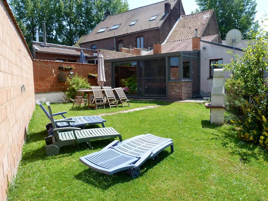 Petit gîte de charme grand confort Houses for Rent in Beloeil