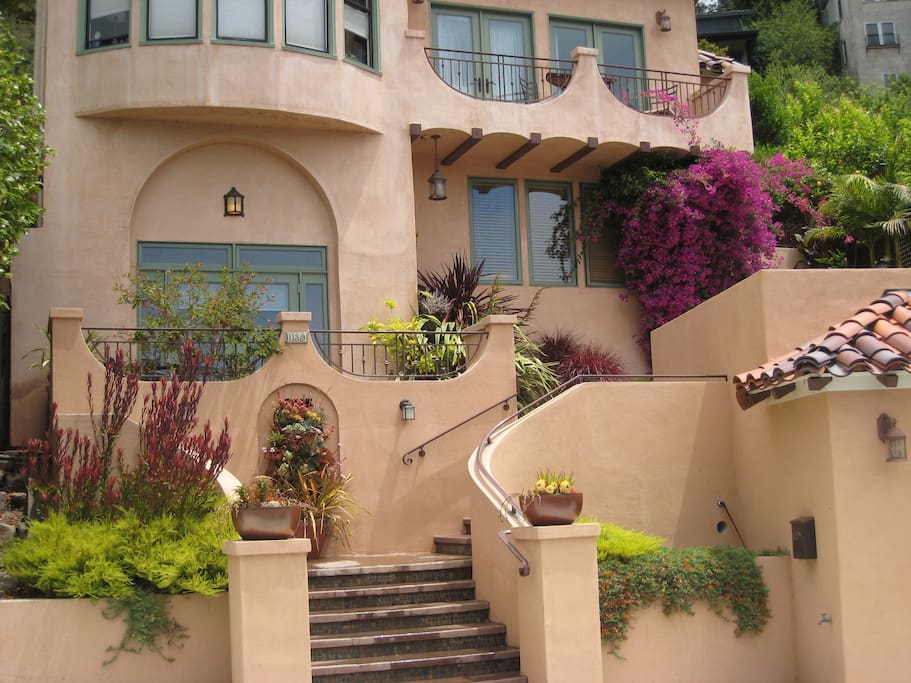 Private Flat in Berkeley Hills Home Guest suites for Rent in Berkeley