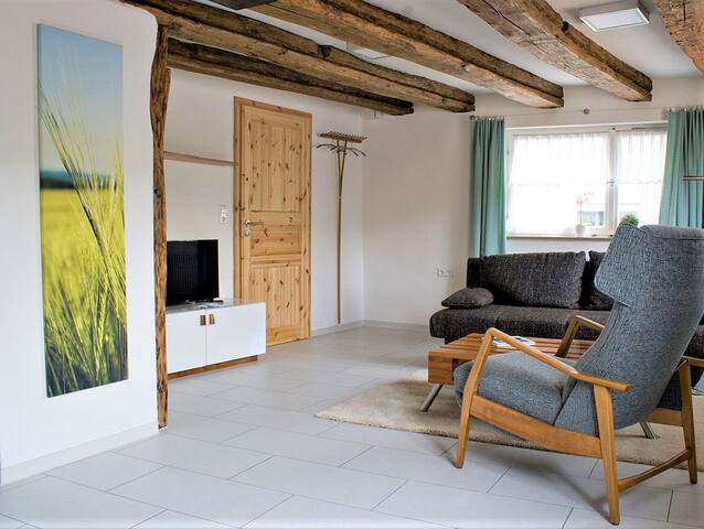 Ferienwohnung Die Schmiede, (Lenningen), Ferienwohnung mit Terrasse, 68qm, 1 Schlafzimmer, max. 2 Personen