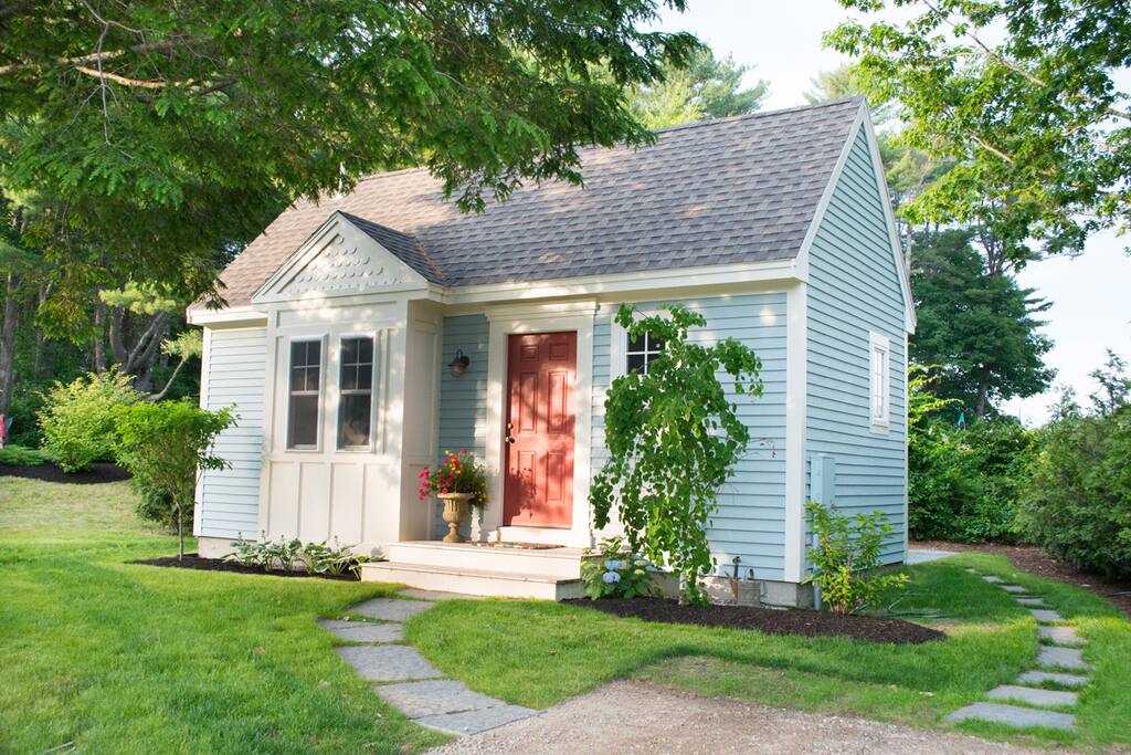 Cozy Studio Cabin by Sea Sandpiper Tiny houses for Rent Cozy Studio Cabin by Sea Sandpiper Tiny houses for Rent