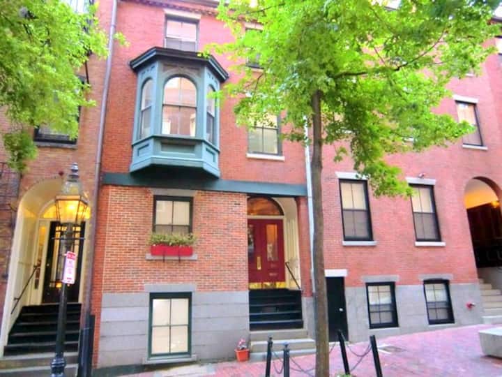 Luxury Beacon Hill Apartment 1BR Apartments for Rent in Boston
