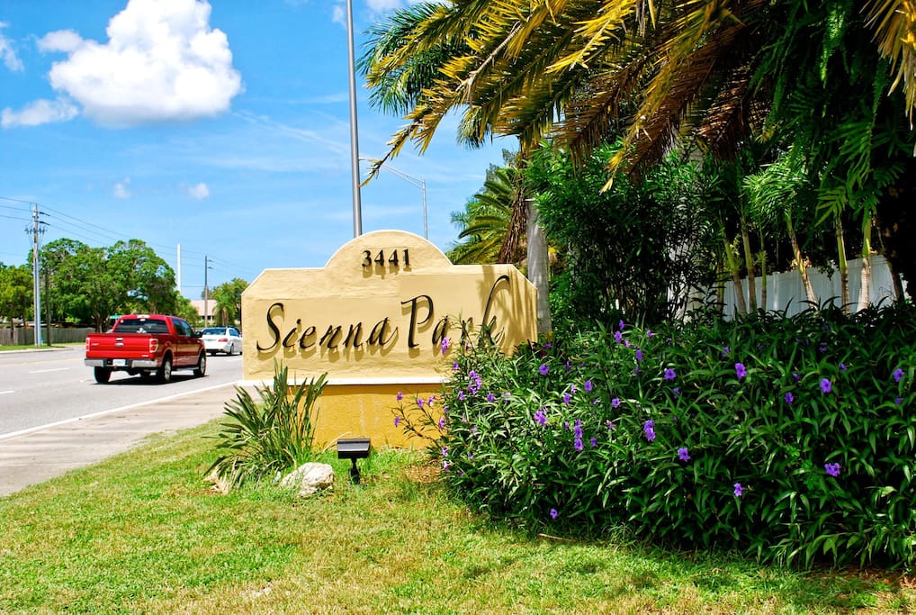 Providing clean, comfortable, non smoking condos. Convenient location, nice view, walk to shops, banks and restaurants. Surf the net for free.