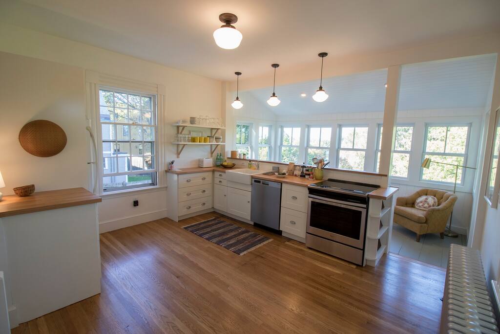 Enjoy cooking & dining while looking out at the wonderful view