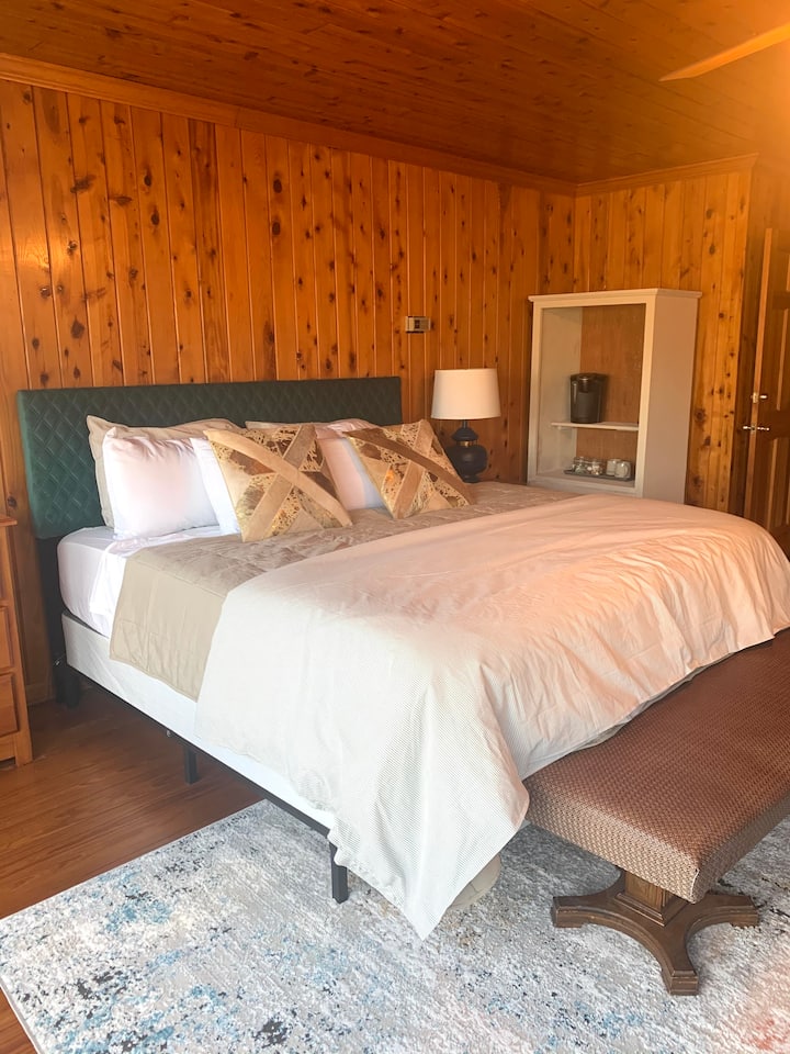 มาสเตอร์ชั้นบนพร้อมบาร์กาแฟของตัวเอง 