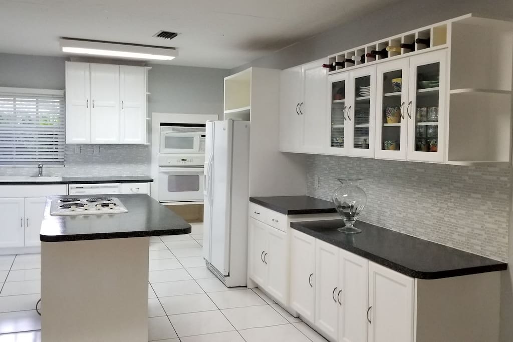 eat in kitchen