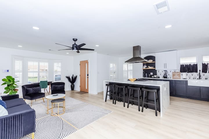 The Perfect Spot! 2 Miles From Sofi & The Forum - Redondo Beach, CA