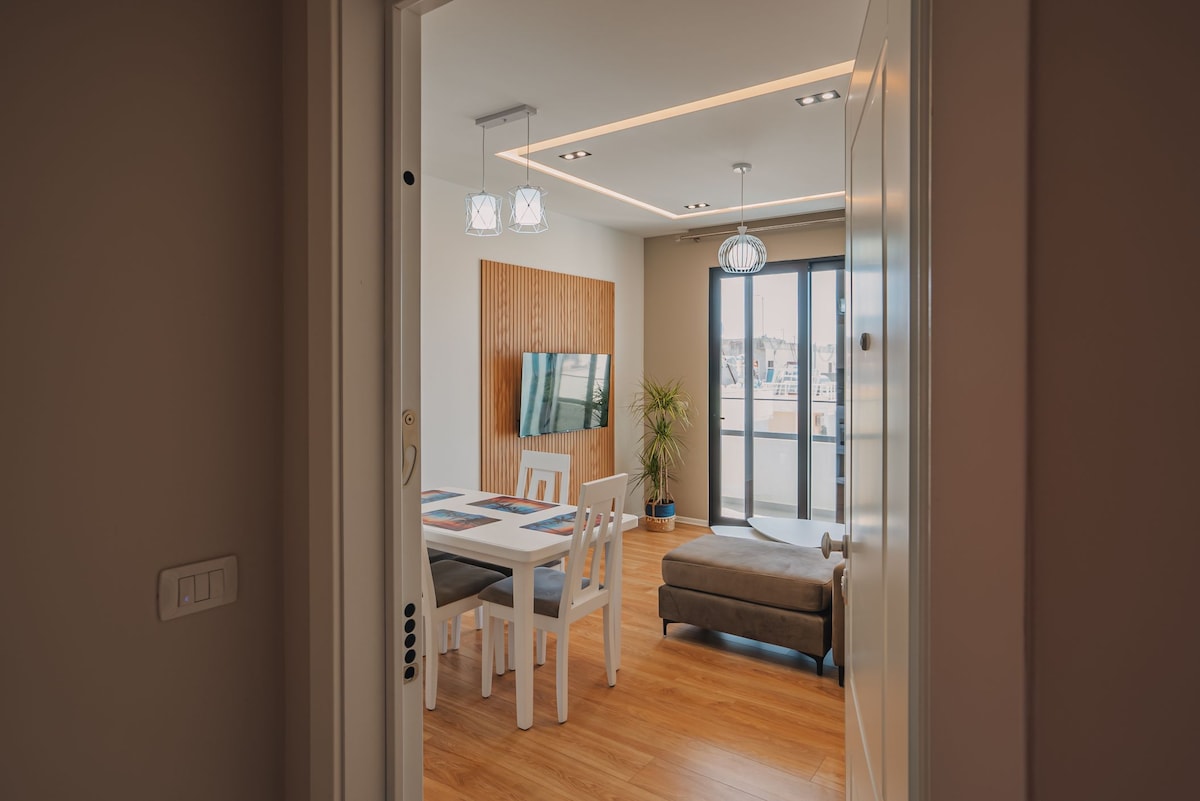 Listing 900073767410558292