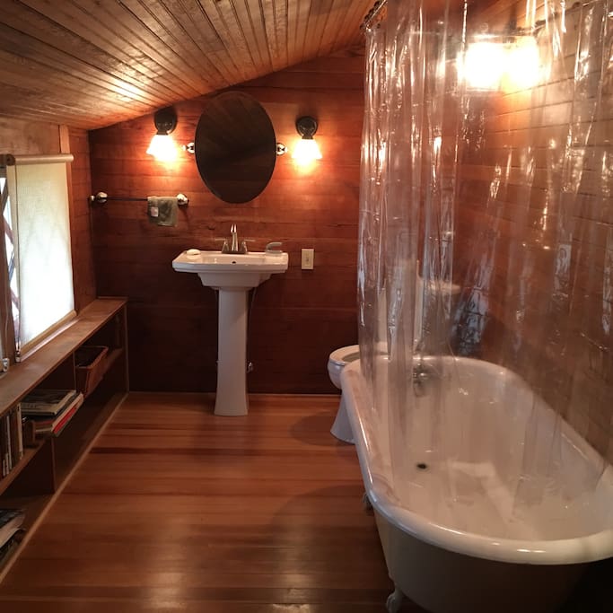 Upstairs bathroom