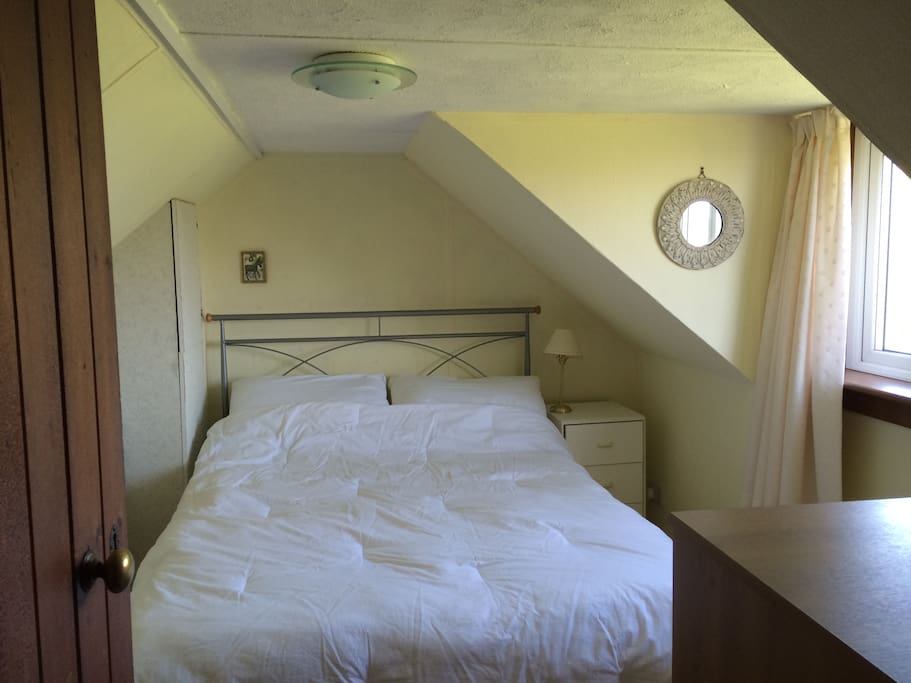 Upstairs double bedroom 1