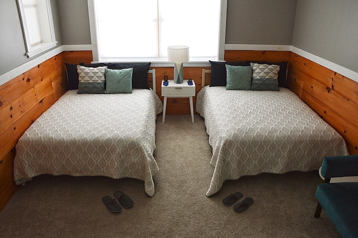 Guest Bedroom #4 - Two Full Beds