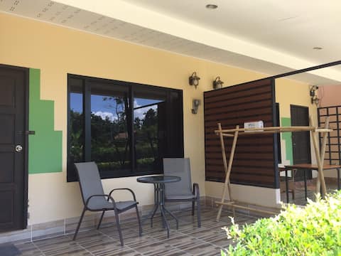 Triple bed Guesthouse with Kitchen, private partio