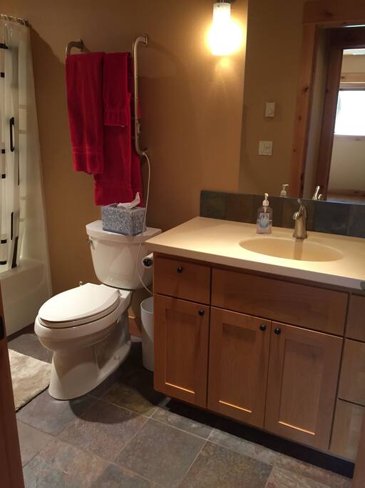 Upstairs guest En Suite Private bathroom.