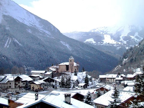 Top Airbnb: Studio in chalet, south-facing à Champagny En Vanoise