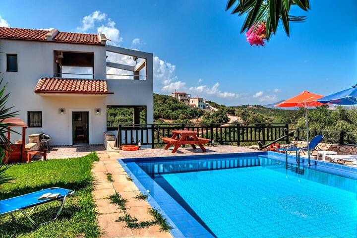 Two floor villa in Almyrida with stunning view