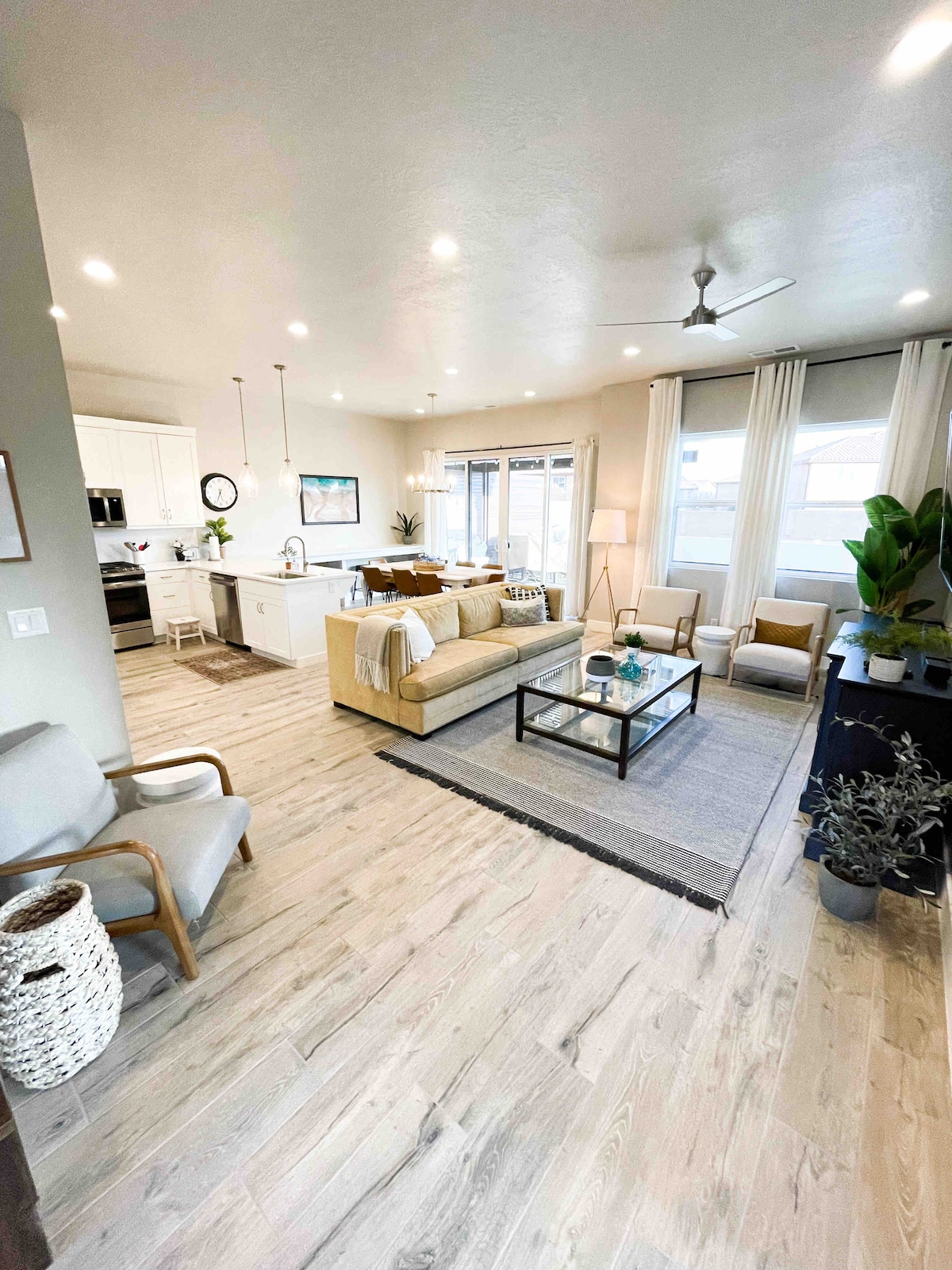 Top Airbnb: Sun & Splash Retreat/ Private Pool & Spa in Santa Clara