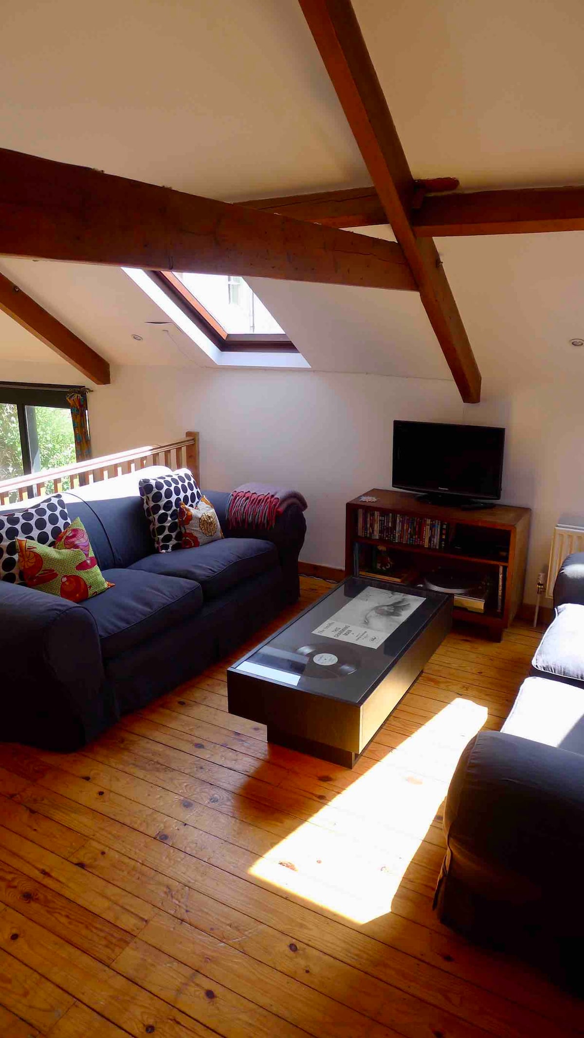 Leistungsstarkes Airbnb: The Barn - Central Richmond with parking in Richmond