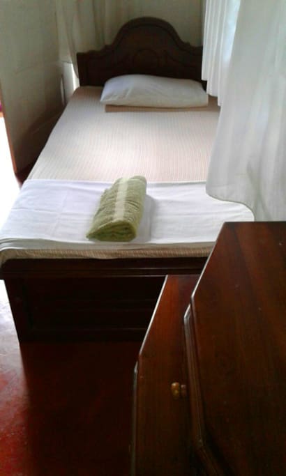Single bed 1