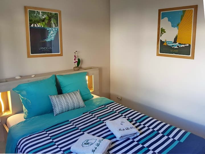 Bedroom 2: 140 x 190 memory mattress