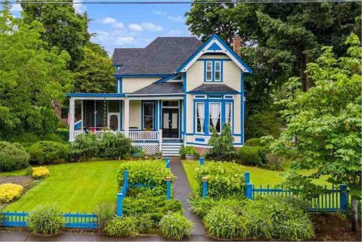 The McClaine House