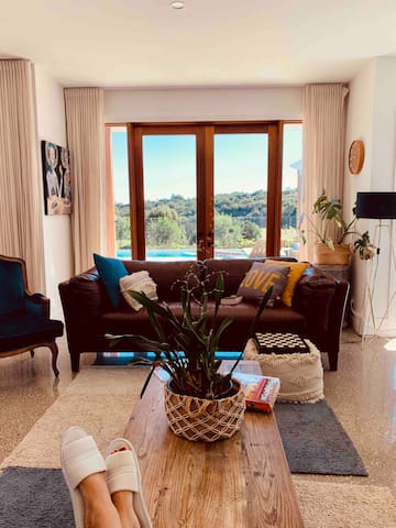 Boulders Beach Retreat – pool, tennis court gallery image 3