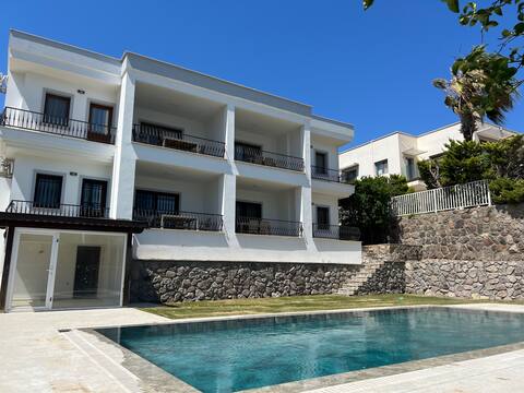 Bodrum Ortakent, 2 bedroom apartment with pool and garden