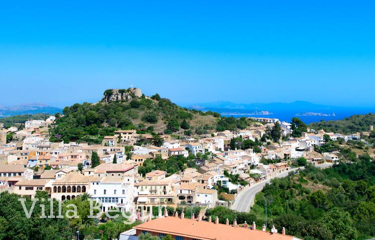 Villa Begur, 6 bedrooms, own pool, amazing views gallery image 3