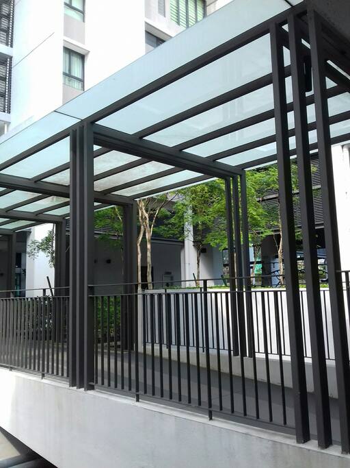 Entrance to carpark