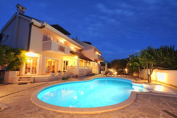 Apartment I, Zadar area, with pool