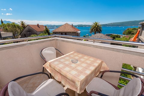Successful Airbnb property: Studio with a beautiful sea view in Tivat