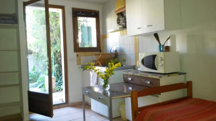 Studio Indépendant Chez L'habitant - Montpellier