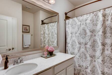 Beautiful New Home in a safe neighborhood.