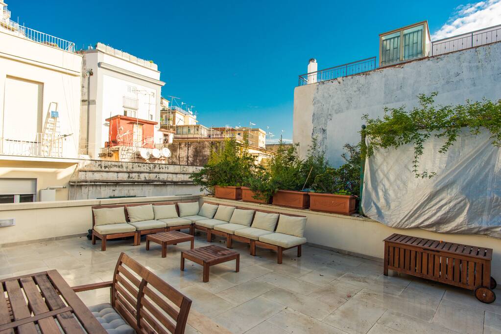 terrazza con lettini