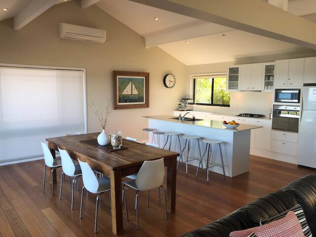 Sawtell Beach House gallery image 5