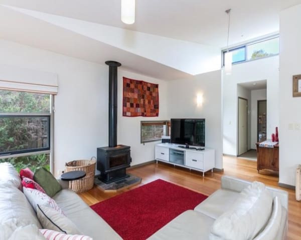 Eighty Nine West Anglesea