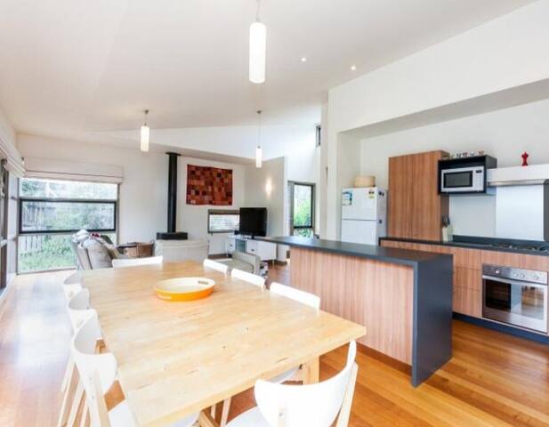 Eighty Nine West Anglesea gallery image 4