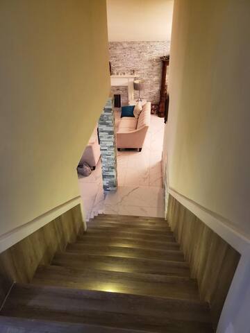 Beautifully Remodeled Santa Clarita house. gallery image 4