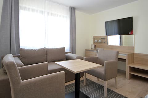 Top performing Airbnb: Spacious apartment overlooking the forest in Krynica Morska