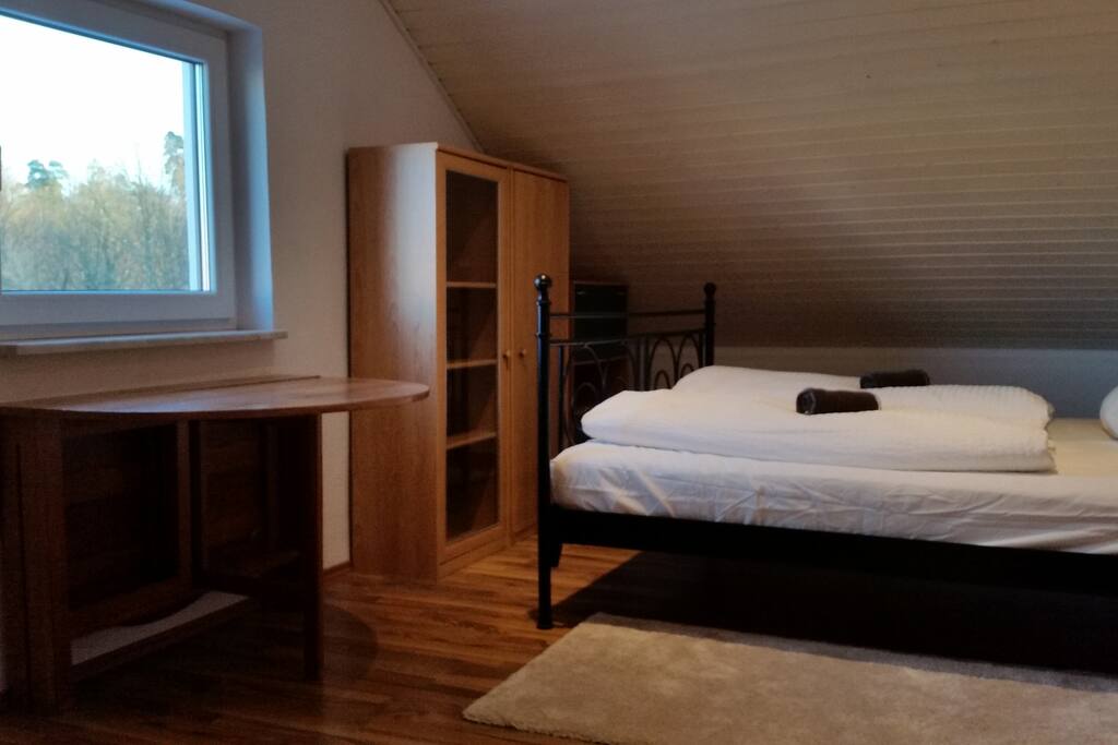 Zimmer 1 Abeitsplatz