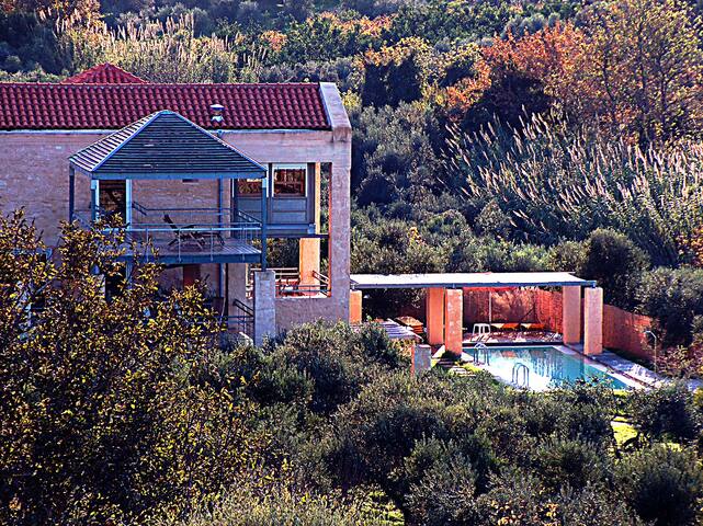 Superb Accessible Architecs villa with heated pool gallery image 5